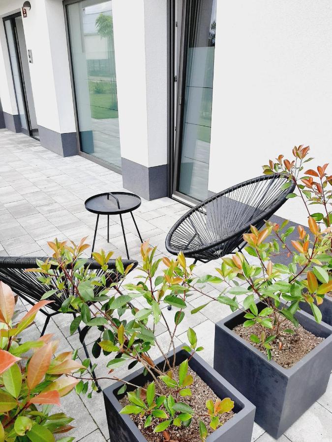 Green Bee Apartment Lesce  Ngoại thất bức ảnh