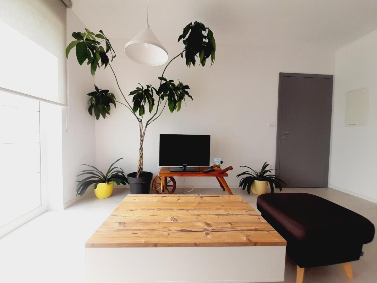 Green Bee Apartment Lesce  Ngoại thất bức ảnh