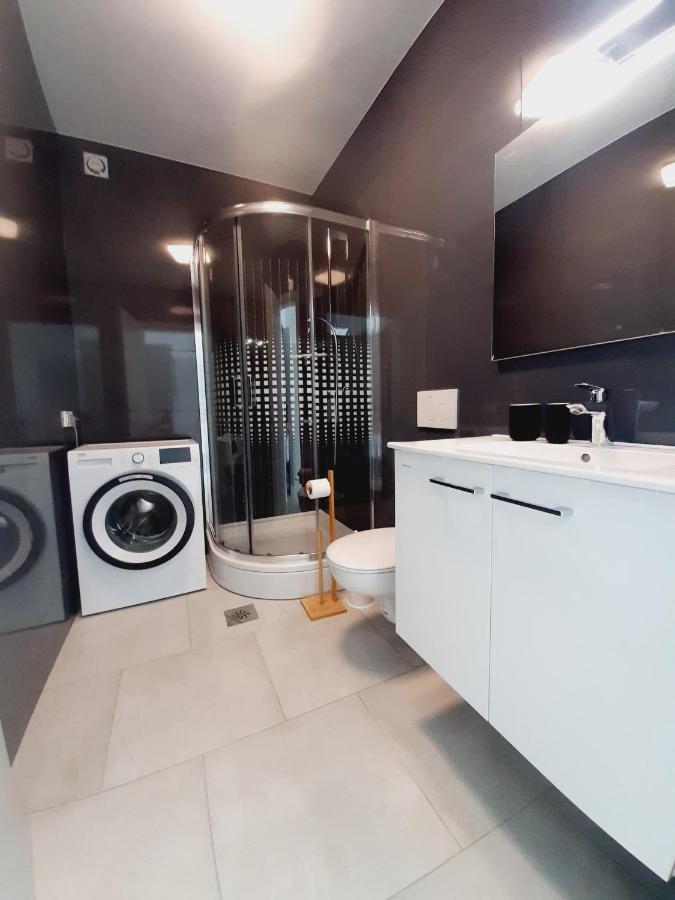 Green Bee Apartment Lesce  Ngoại thất bức ảnh
